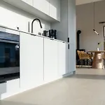 Milo Villa *