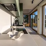 Milo Villa